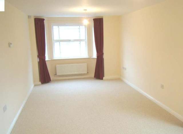  Image of 2 Bedroom Flat to rent at Spire View  Salisbury, SP2 7GA
