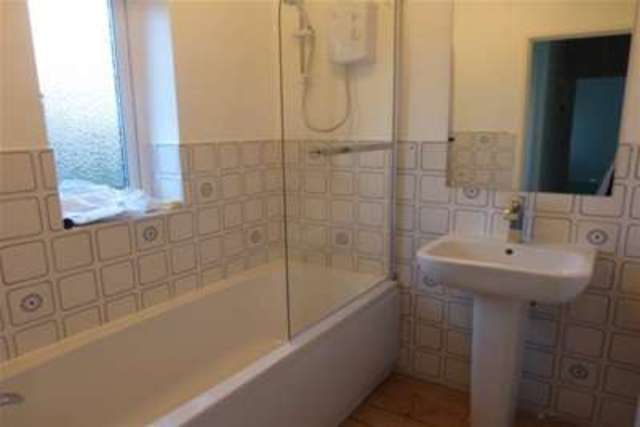  Image of 3 Bedroom Terraced to rent at Birmingham, B29 4JJ