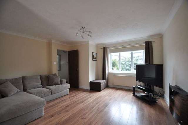  Image of 4 Bedroom Detached for sale at Shetland Way  Fleet, GU51 2UD