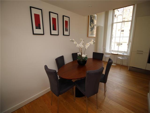  Image of 3 Bedroom Flat to rent at City Centre Edinburgh Edinburgh, EH3 9BF