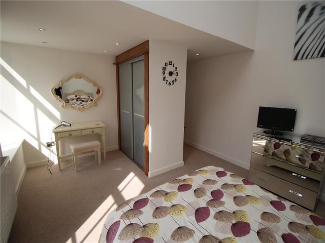 Image of 3 Bedroom Flat to rent at City Centre Edinburgh Edinburgh, EH3 9BF