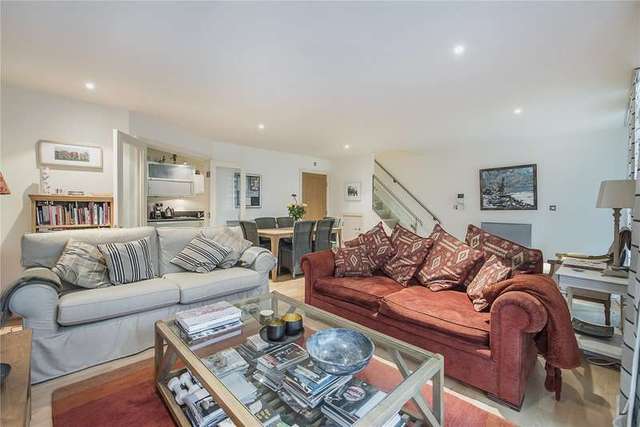  Image of 2 Bedroom Flat for sale at London  South Lambeth, SW8 2LR