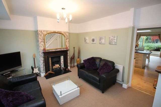  Image of 2 Bedroom Semi-Detached for sale at Ashurst Road  Tadworth, KT20 5EU