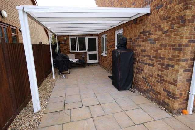  Image of 4 Bedroom Detached for sale at Test Close  Bedford, MK41 7SY