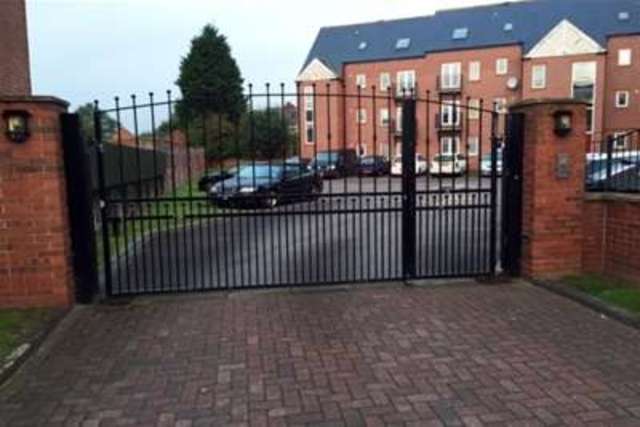 Image of 1 Bedroom Flat to rent at Chesterfield, S40 1BQ