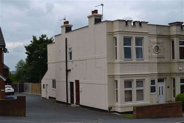  Image of 2 Bedroom Flat to rent at Throne Road  Rowley Regis, B65 9LD