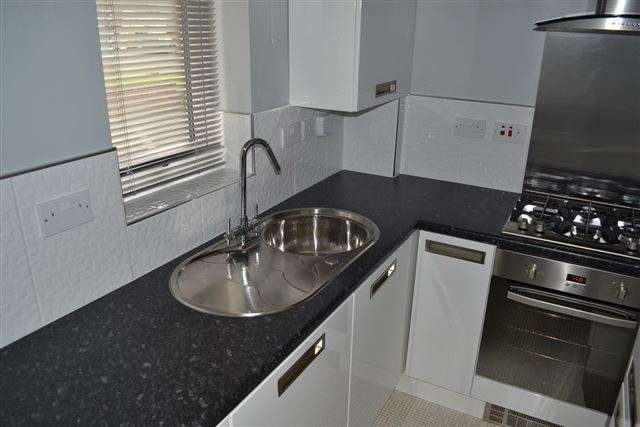 Image of 2 Bedroom Flat to rent at Throne Road  Rowley Regis, B65 9LD