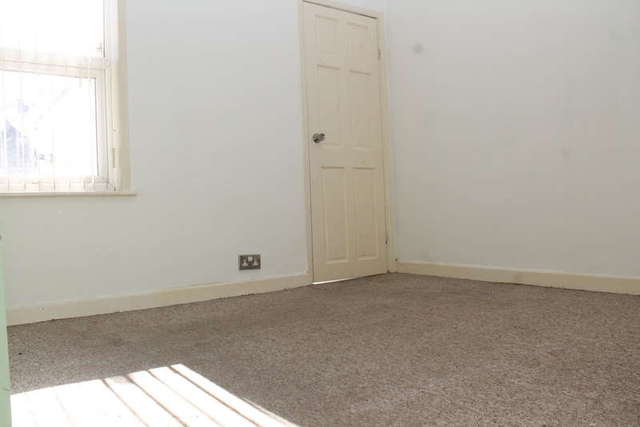  Image of 2 Bedroom Terraced to rent at Gorleston Great Yarmouth Norfolk, NR31 8BS