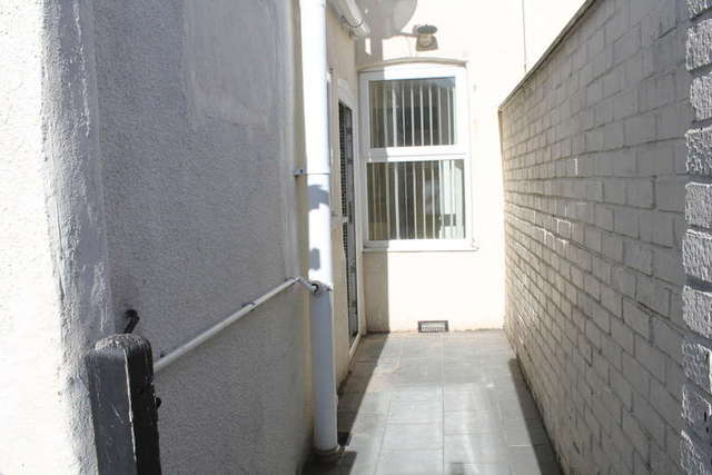  Image of 2 Bedroom Terraced to rent at Gorleston Great Yarmouth Norfolk, NR31 8BS