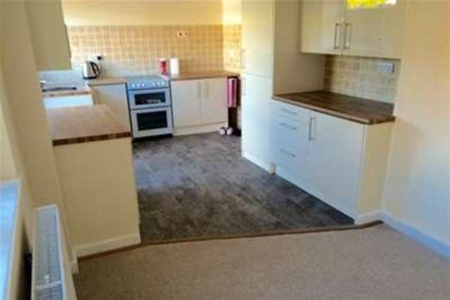  Image of 3 Bedroom Semi-Detached to rent at Chester, CH3 5JB