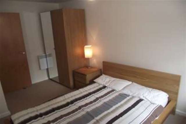 Image of 2 Bedroom Flat to rent at Warrington, WA2 7TF