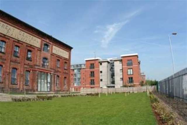  Image of 2 Bedroom Flat to rent at Warrington, WA2 7TF