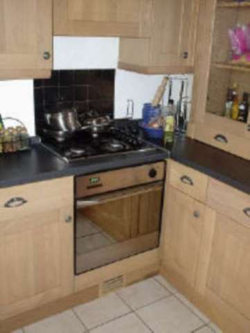  Image of 3 Bedroom Semi-Detached to rent at Wanlip Road Plaistow London, E13 8QR