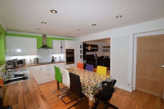  Image of 3 Bedroom Semi-Detached for sale at Warren Close  Norwich, NR6 7NL