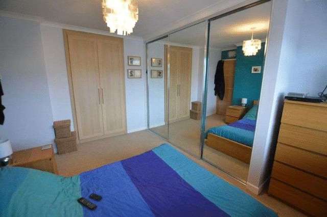  Image of 3 Bedroom Semi-Detached for sale at Warren Close  Norwich, NR6 7NL