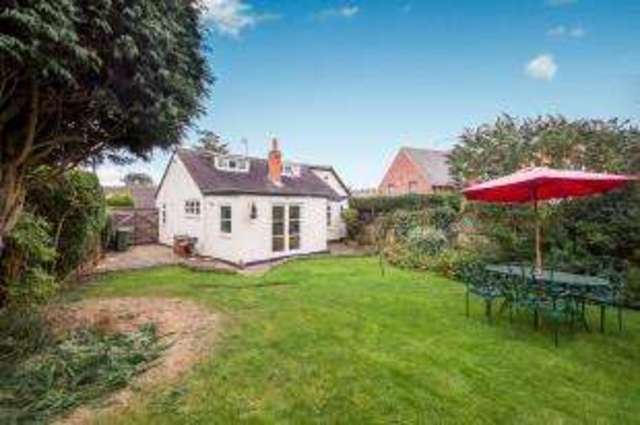  Image of 4 Bedroom Bungalow for sale at Blaby Leicester Whetstone, LE8 4FU