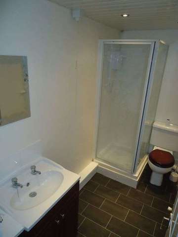  Image of 2 Bedroom Flat for sale at Woolton Road Allerton Liverpool, L19 5NH
