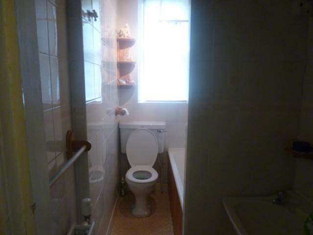  Image of 1 Bedroom Flat to rent at Corstorphine Edinburgh Edinburgh, EH12 8BA