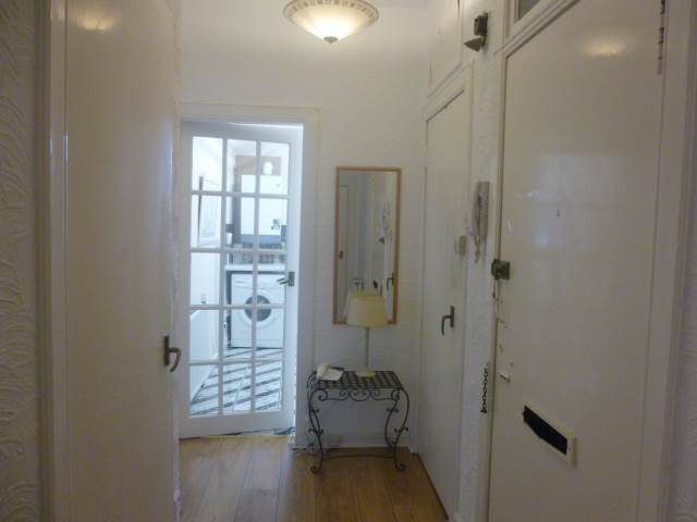  Image of 1 Bedroom Flat to rent at Corstorphine Edinburgh Edinburgh, EH12 8BA