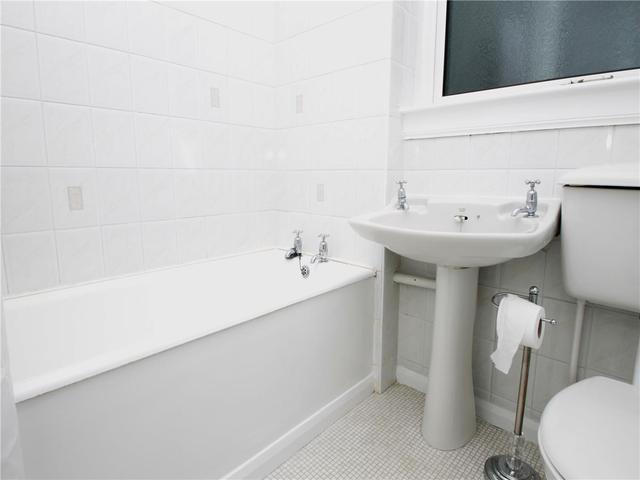  Image of 2 Bedroom Flat to rent at Corstorphine Edinburgh Edinburgh, EH12 8NB