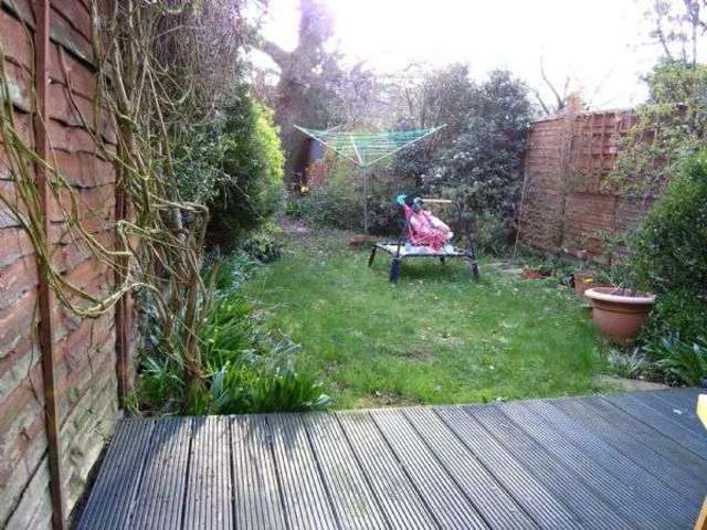  Image of 2 Bedroom Terraced to rent at Dorien Road  Raynes Park, SW20 8EL