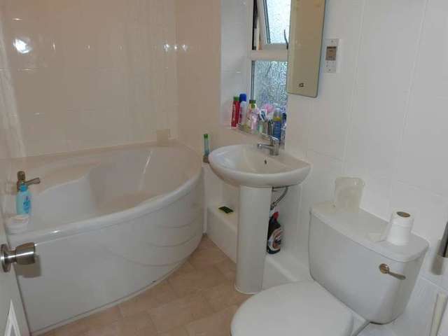  Image of 4 Bedroom Detached to rent at Amen Corner Binfield Binfield, RG42 1PT