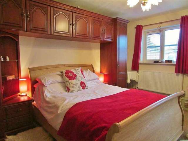  Image of 4 Bedroom Detached to rent at Grove  Wantage, OX12 0QZ