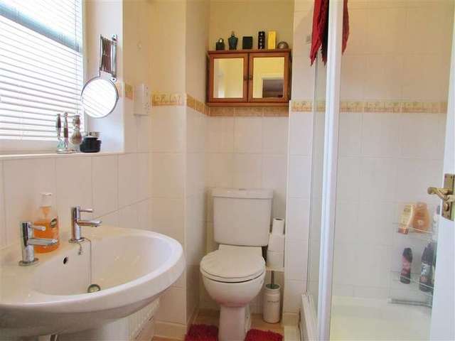  Image of 4 Bedroom Detached to rent at Grove  Wantage, OX12 0QZ