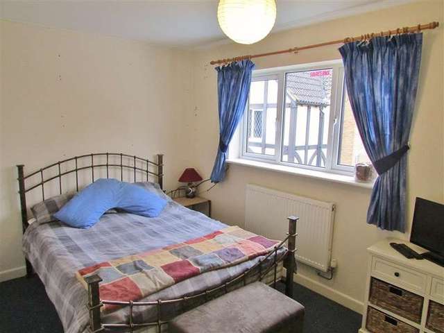  Image of 4 Bedroom Detached to rent at Grove  Wantage, OX12 0QZ