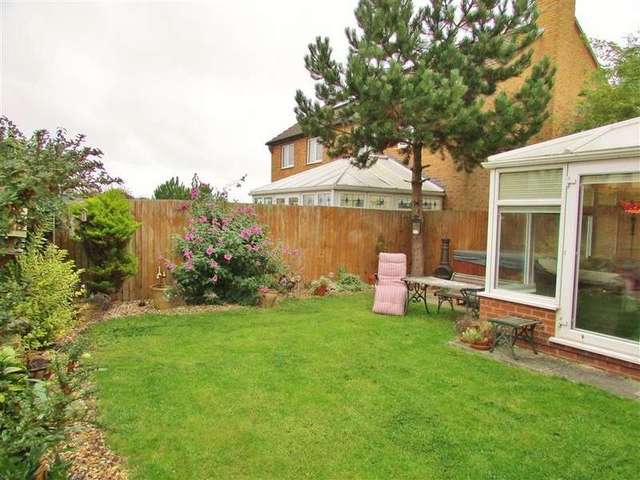  Image of 4 Bedroom Detached to rent at Grove  Wantage, OX12 0QZ