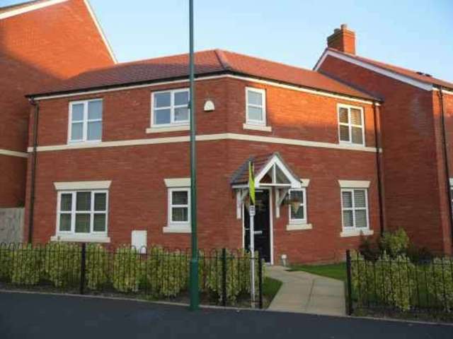  Image of 4 Bedroom Semi-Detached for sale at Shrewsbury Shropshire Shrewsbury, SY3 8GG