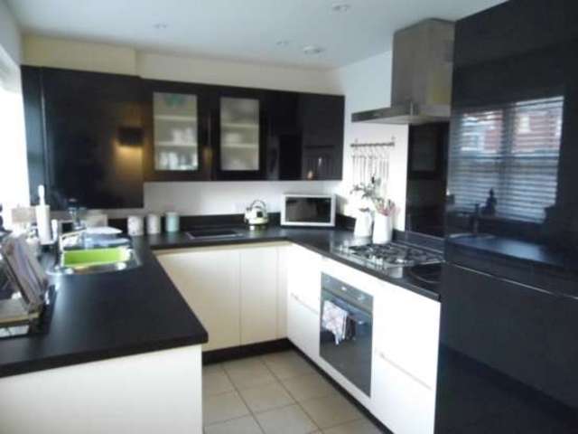  Image of 4 Bedroom Semi-Detached for sale at Shrewsbury Shropshire Shrewsbury, SY3 8GG