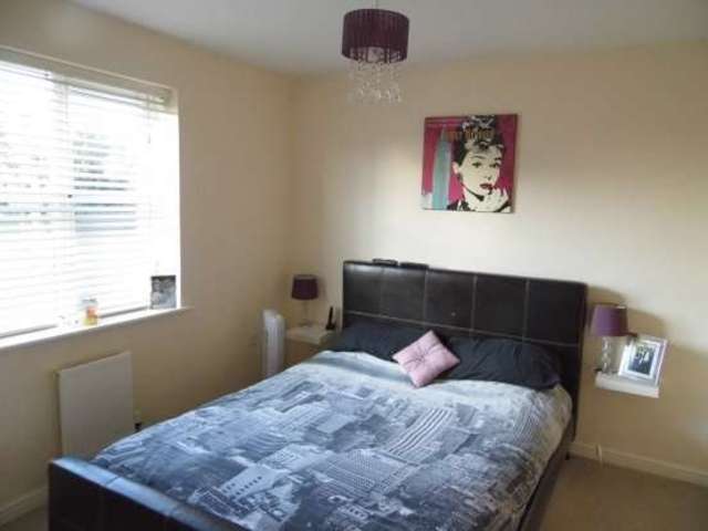  Image of 4 Bedroom Semi-Detached for sale at Shrewsbury Shropshire Shrewsbury, SY3 8GG