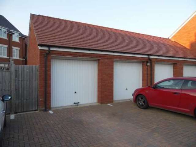  Image of 4 Bedroom Semi-Detached for sale at Shrewsbury Shropshire Shrewsbury, SY3 8GG