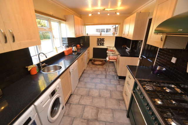  Image of 3 Bedroom Semi-Detached for sale at Bishops Stortford Thorley, CM23 4DJ