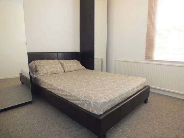  Image of 1 Bedroom Detached to rent at Reading Berkshire Reading, RG30 2SF