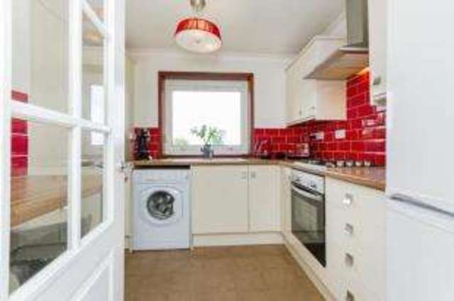  Image of 2 Bedroom Flat for sale at Elderslie  Johnstone, PA5 9JJ
