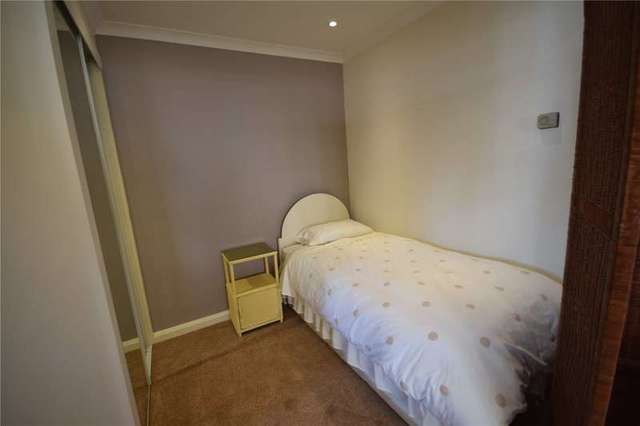  Image of 1 Bedroom Studio to rent at Finchampstead Wokingham Finchampstead, RG40 4ET