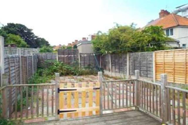  Image of 3 Bedroom Detached to rent at Birmingham, B27 7DX
