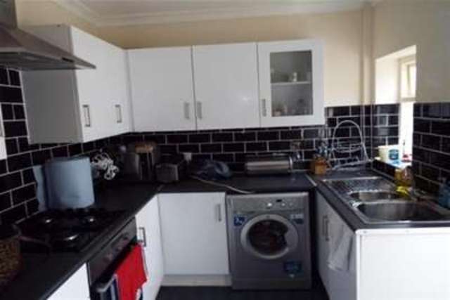  Image of 3 Bedroom Detached to rent at Birmingham, B27 7DX