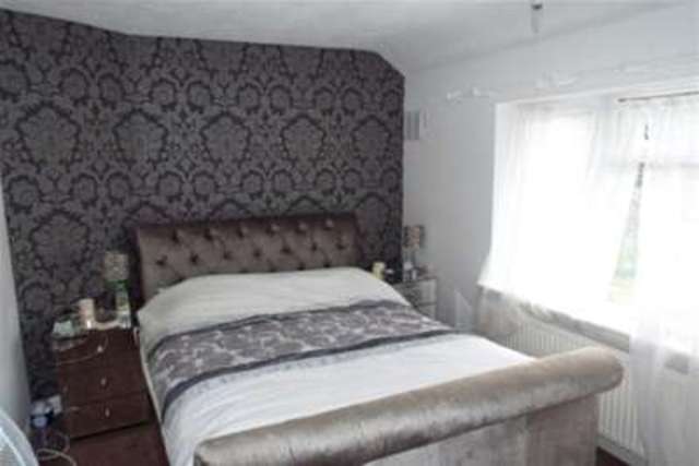  Image of 3 Bedroom Detached to rent at Birmingham, B27 7DX