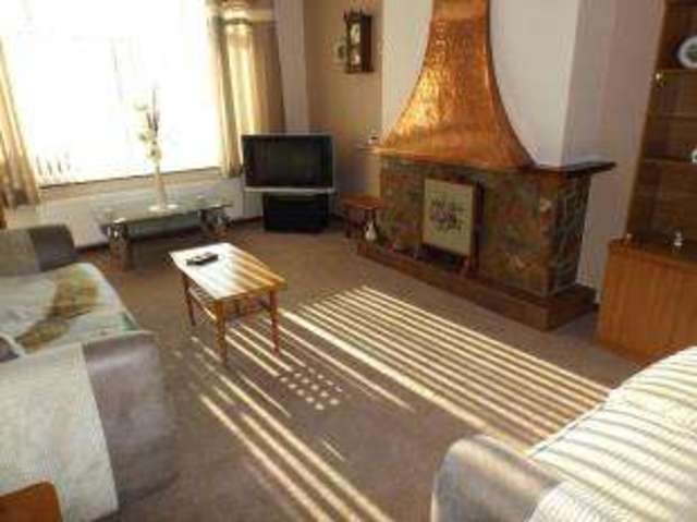  Image of 2 Bedroom Bungalow for sale at Fearnhead Warrington Fearnhead, WA2 0AS