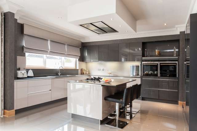  Image of 5 Bedroom Property for sale at Newton Mearns, G77 5ER