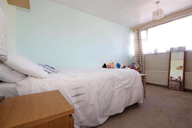  Image of 2 Bedroom Detached for sale at Cambrian Way  Hemel Hempstead, HP2 5TA
