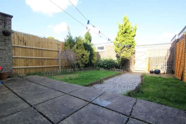  Image of 2 Bedroom Detached for sale at Cambrian Way  Hemel Hempstead, HP2 5TA