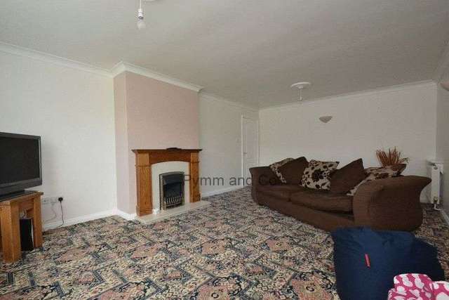  Image of 2 Bedroom Detached to rent at Cardun Close Blofield Norwich, NR13 4SD