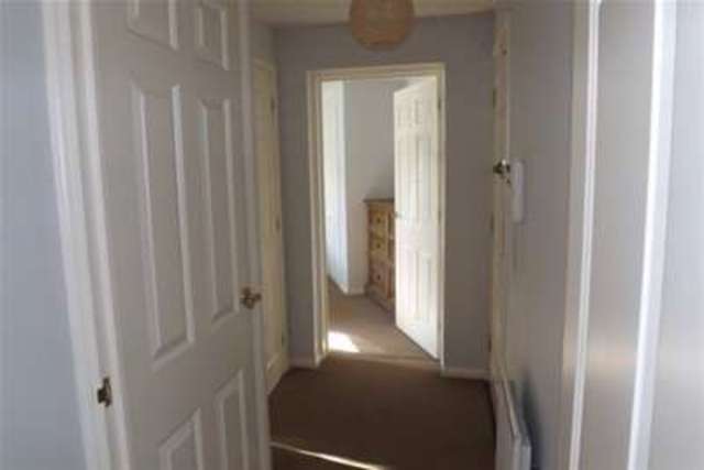  Image of 1 Bedroom Flat to rent at Grays, RM16 6RZ