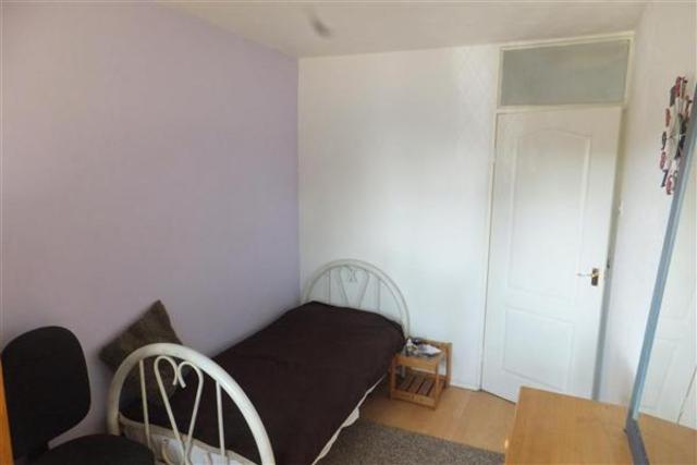  Image of 3 Bedroom Terraced to rent at Marston Green, B37 6HA