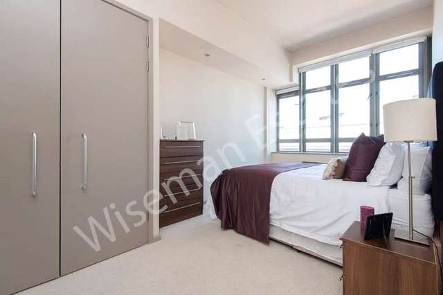  Image of 2 Bedroom Apartment to rent at City Road  London, EC1V 2PQ
