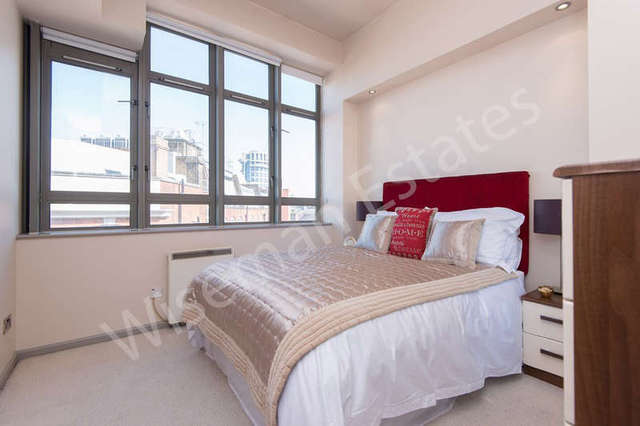  Image of 2 Bedroom Apartment to rent at City Road  London, EC1V 2PQ